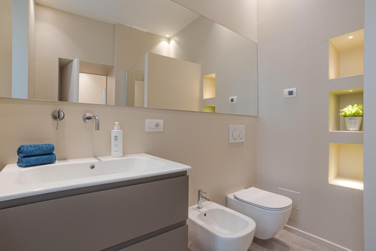Suite Del Vescovo - By Myhomeincomo Como Exterior foto